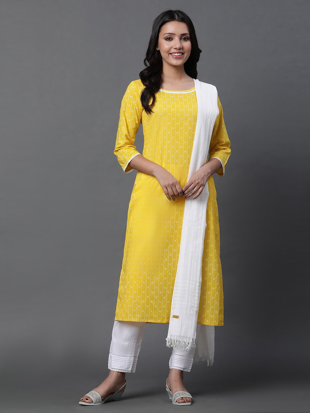 

AURELIA Geometric Woven Design Pure Cotton Kurta With Trousers & Dupatta, Yellow