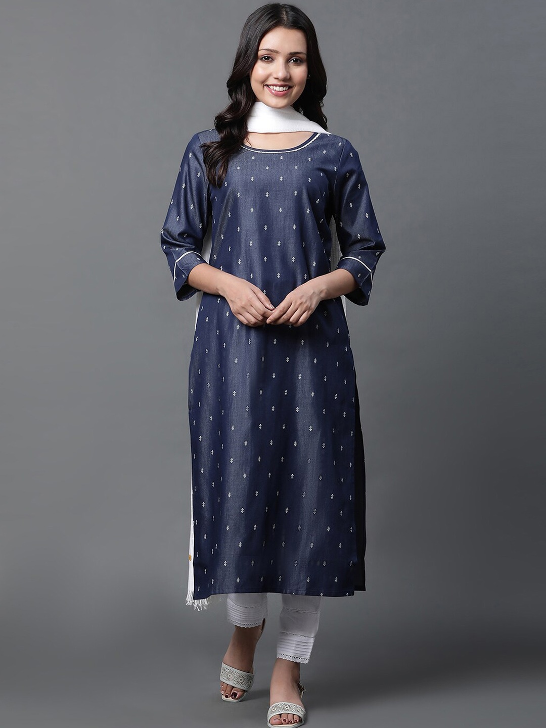 

AURELIA Geometric Printed Regular Kurta with Trousers & Dupatta, Blue