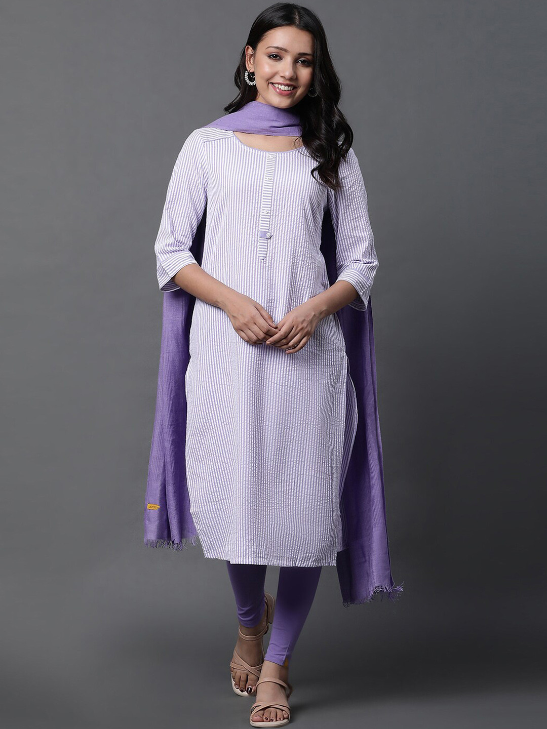 

AURELIA Striped Regular Kurta With Leggings & Dupatta, Purple