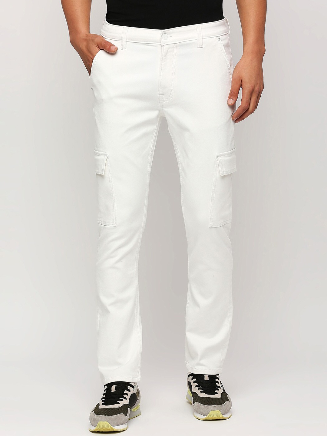 

Pepe Jeans Men Straight Fit Clean Look Stretchable Jeans, White