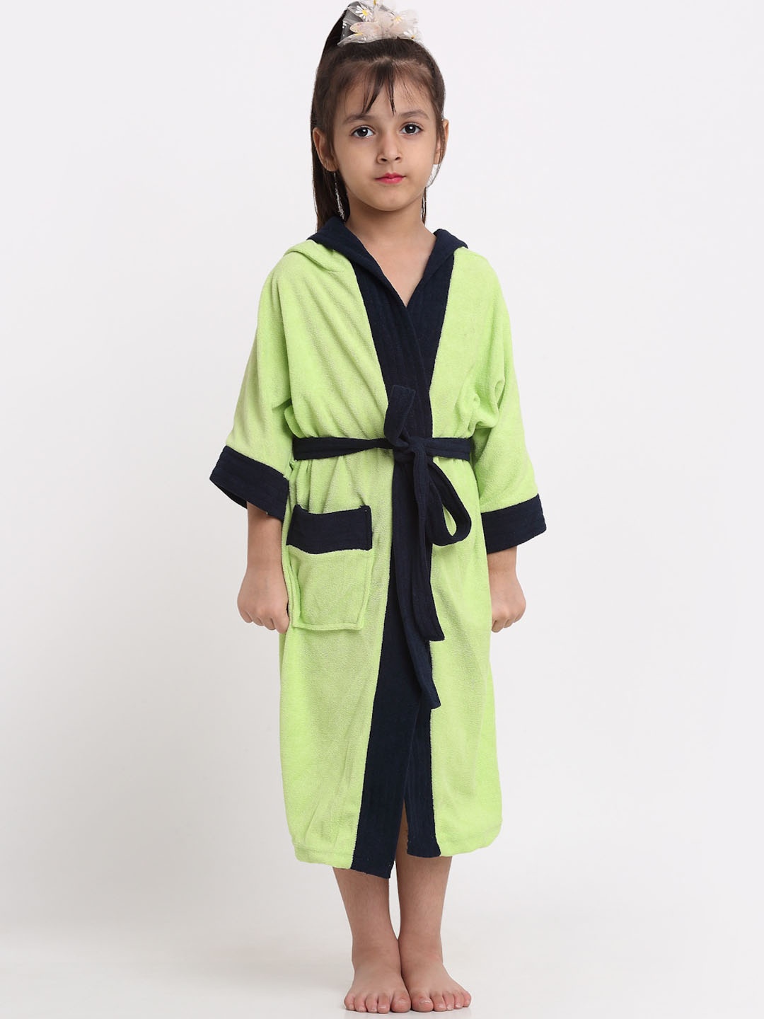 

Creeva Solid Hooded Bath Robe, Green