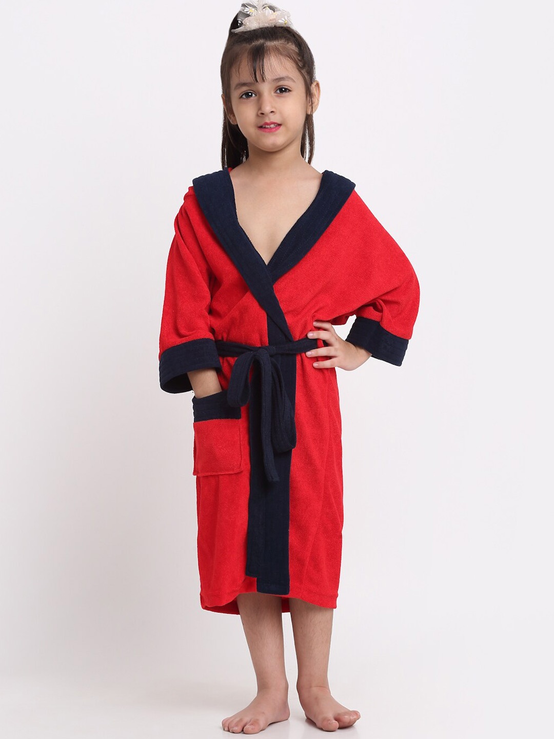 

Creeva Kid Girls Hooded Bathrobe, Red