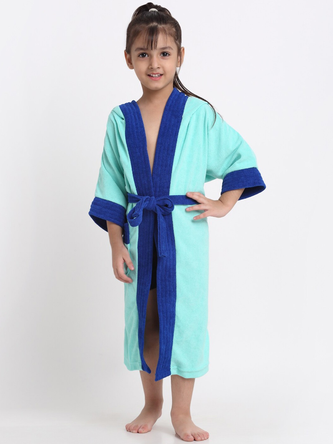 

Creeva Kid Girls Hooded Bathrobe, Sea green