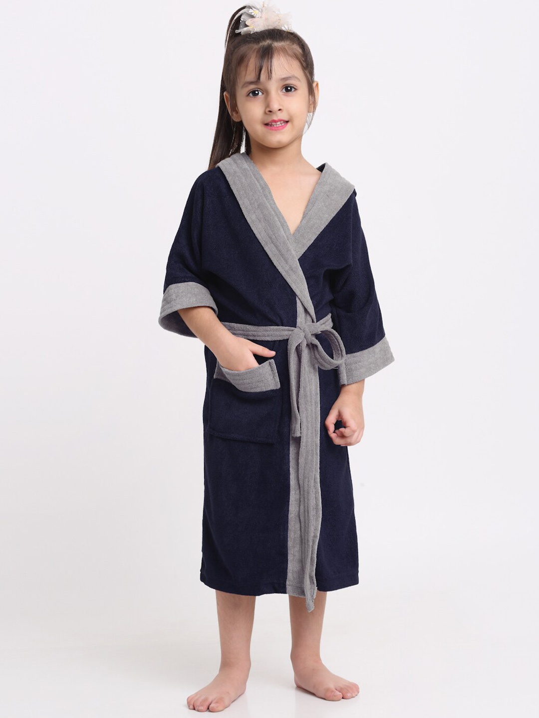 

Creeva Solid Hooded Bath Robe, Navy blue