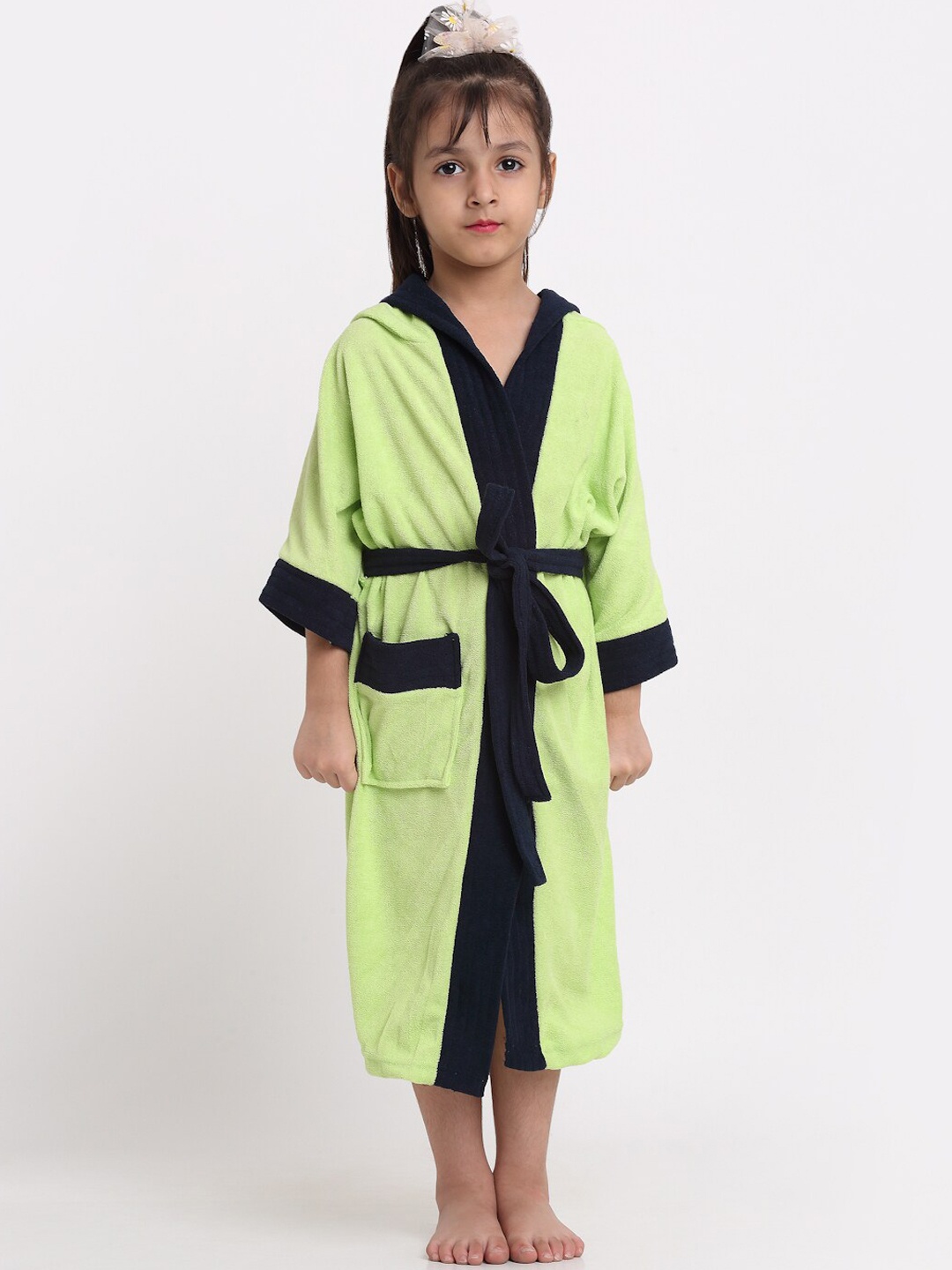 

Creeva Solid Hooded Bath Robe, Green