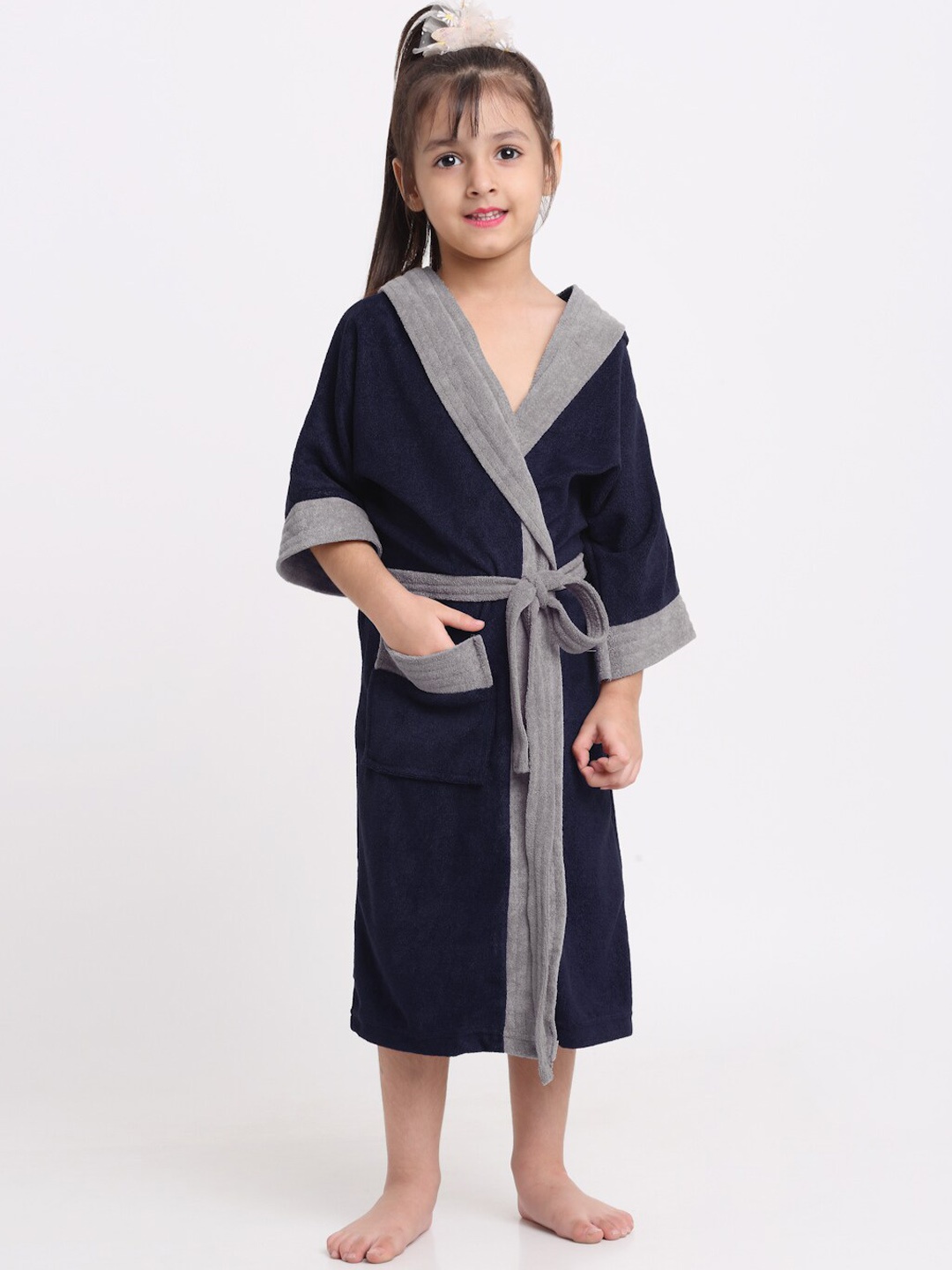 

Creeva Solid Hooded Bath Robe, Navy blue