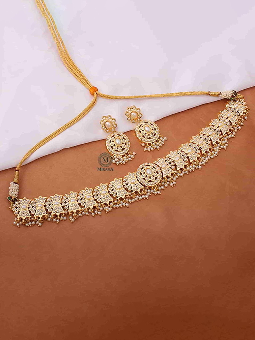 

Mirana Gold Plated Jewellery Set
