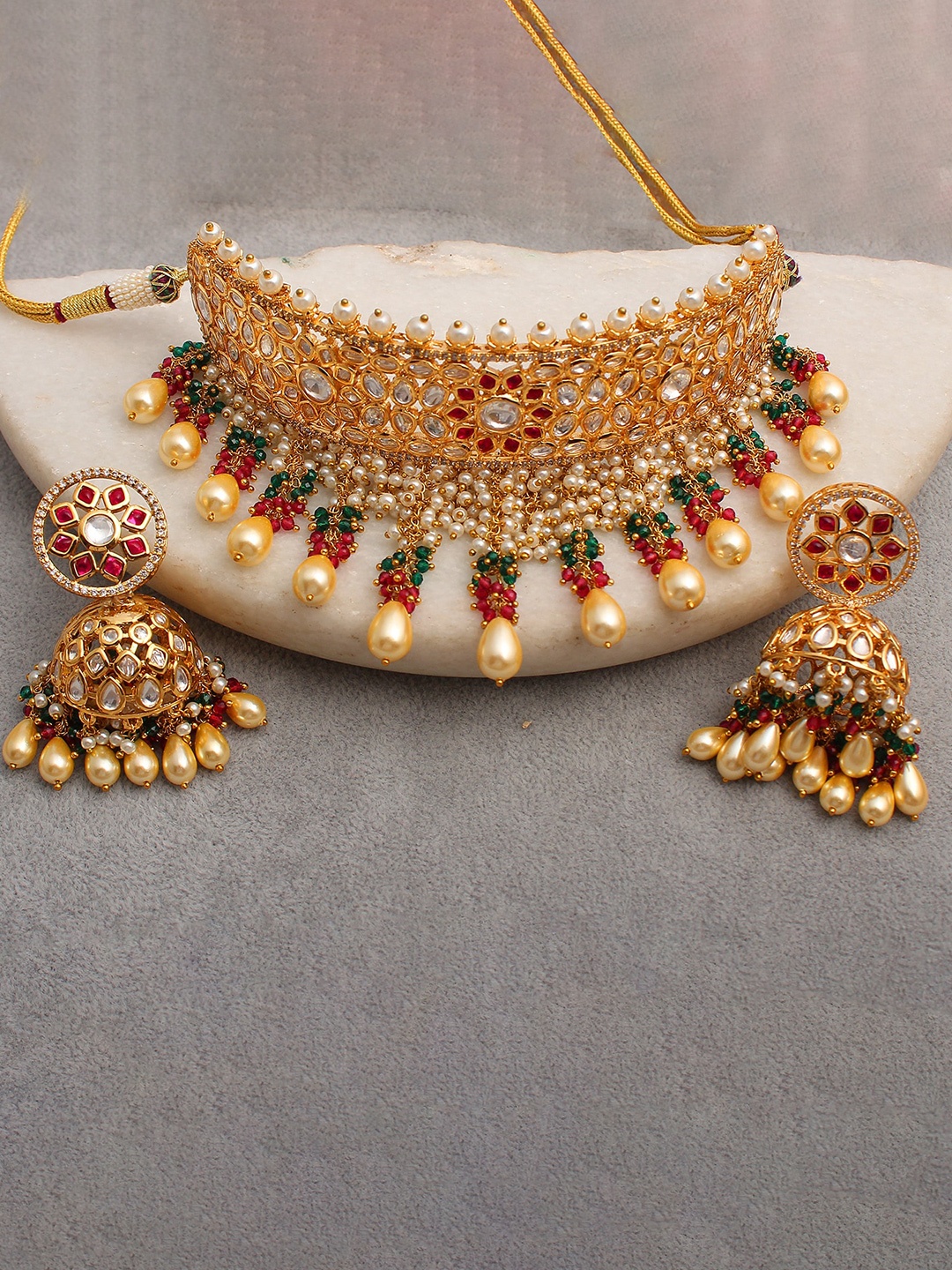 

Mirana Gold Plated Jewellery Set