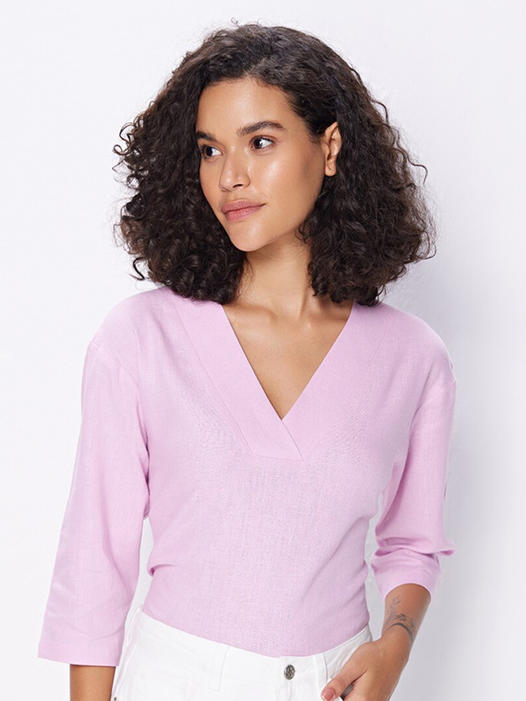 

COVER STORY Lavender V-Neck Regular Top