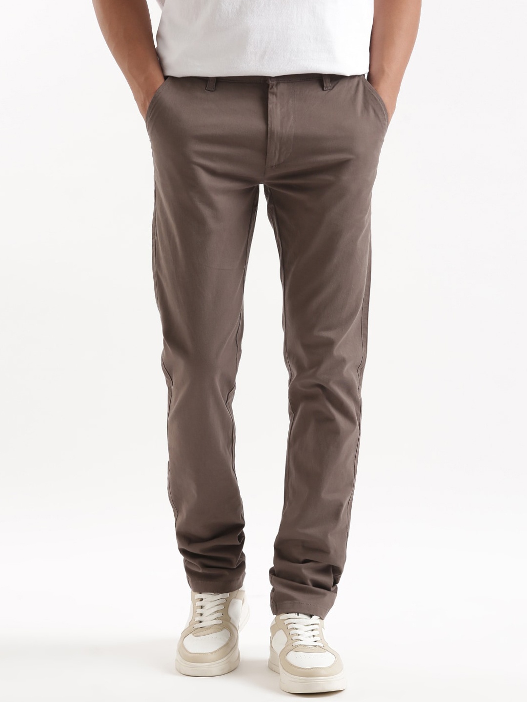

WROGN Men Mid Rise Slim Fit Cotton Chinos Trousers, Brown