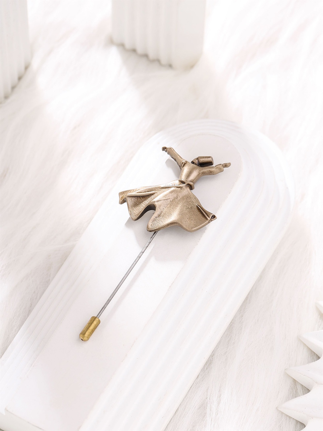 

COSA NOSTRAA Dancing Girl Lapel Pin, Metallic