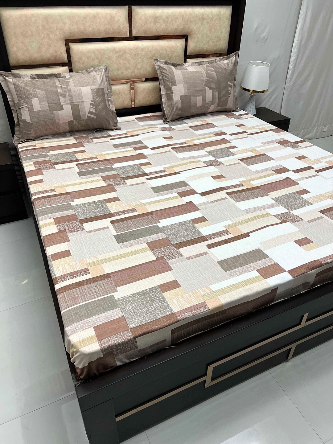 Pure Decor Lifestyle Brown Geometric Cotton 300 TC King Bedsheet with 2 Pillow Covers
