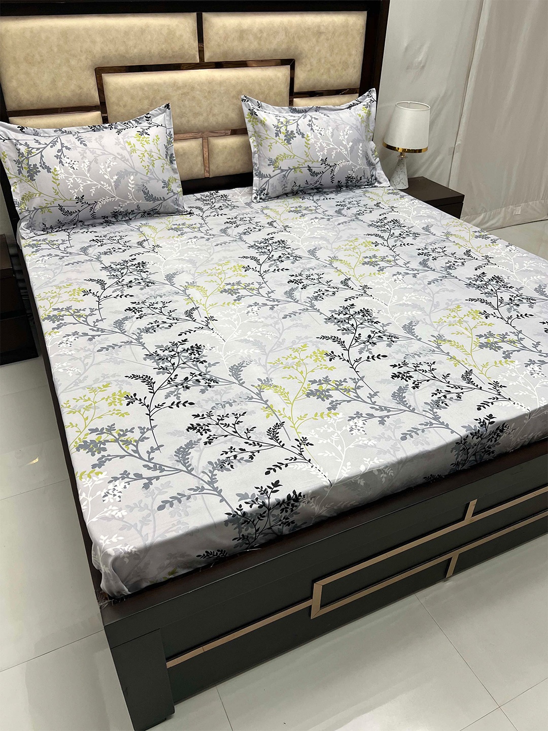 

Pure Decor Amulya Grey & Green Floral 230 TC Queen Bedsheet with 2 Pillow Covers