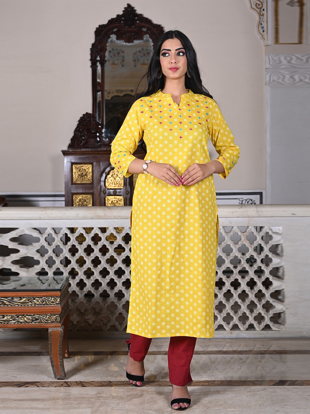 

misbis Ethnic Motifs Printed Pure Cotton Thread Work Kurta, Yellow
