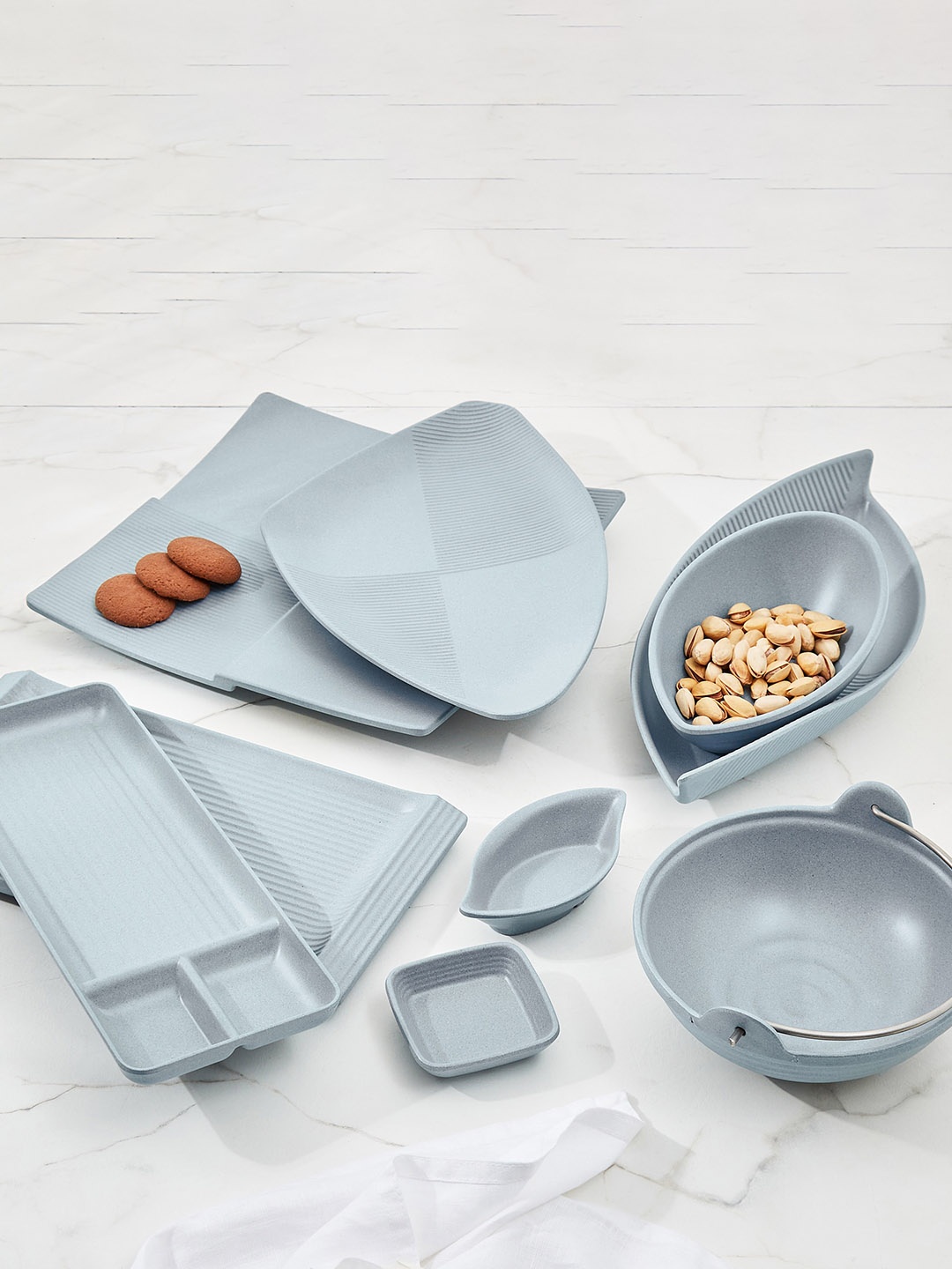 

Home Centre Corsica Silvano Blue Melamine Boat Oval Bowl - 250ml