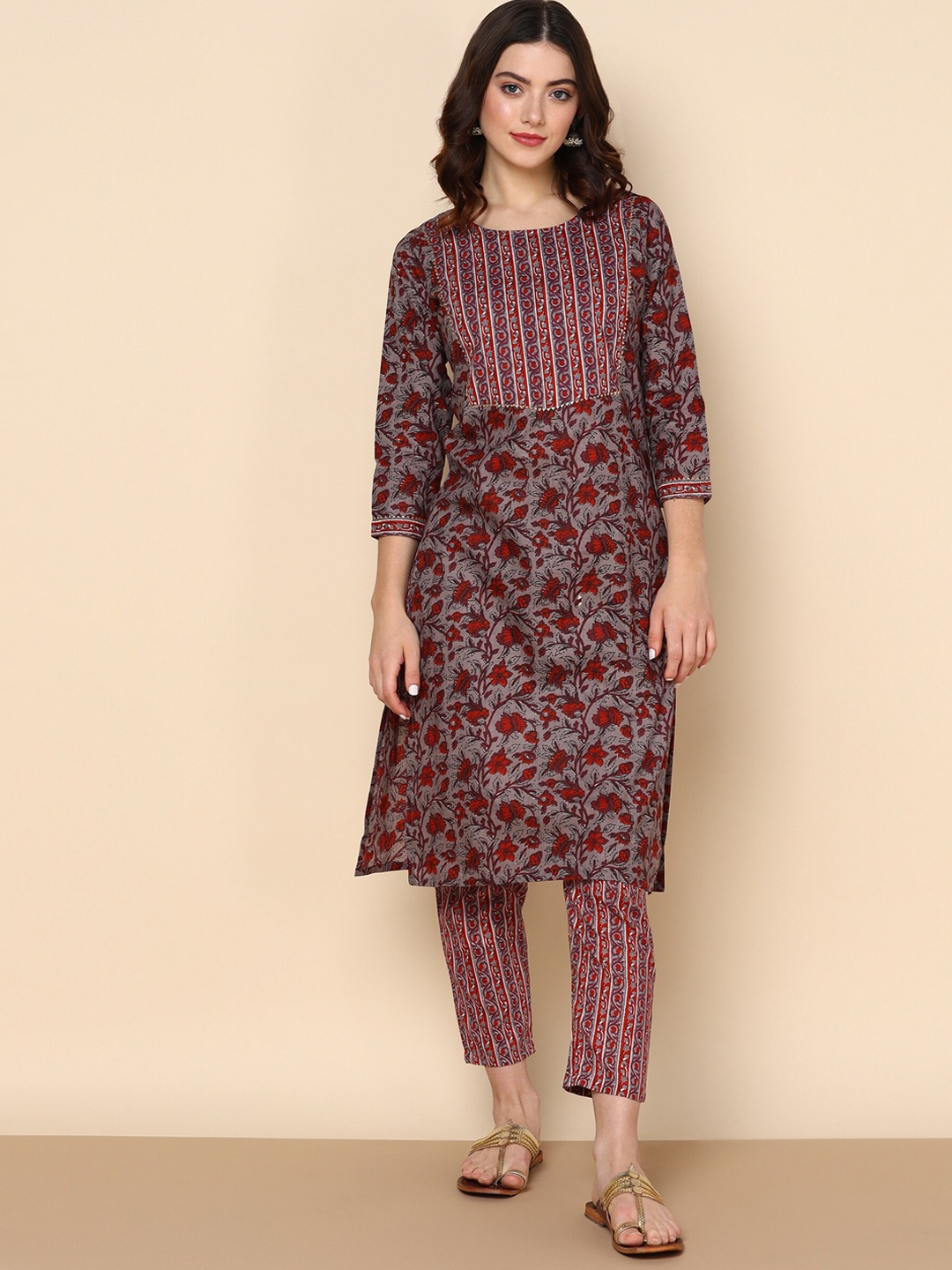 

KALINI Floral Printed Gotta Patti Pure Cotton Kurta With Trousers, Maroon