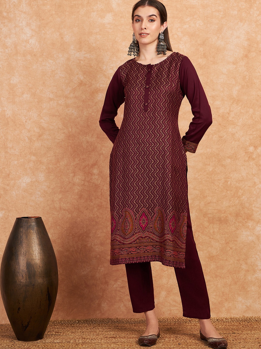 

HK colours of fashion Geometric Printed Straight Kurta with Trouser, Maroon