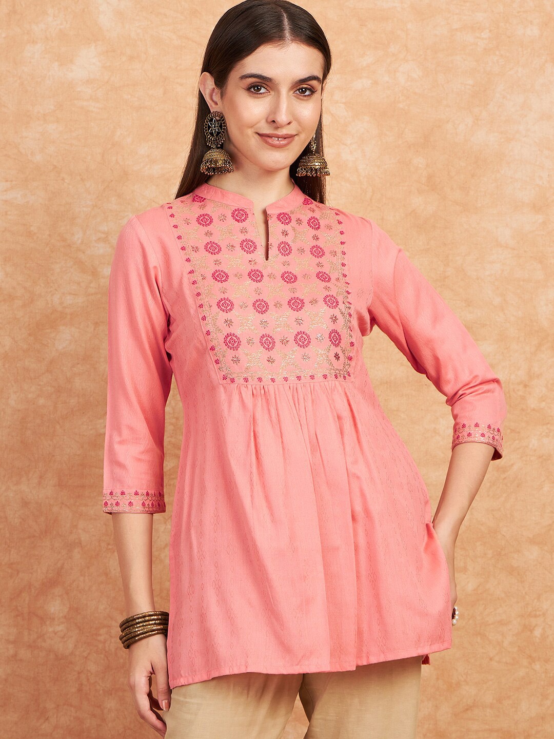 

HK colours of fashion Floral Printed Jacquard Top, Pink
