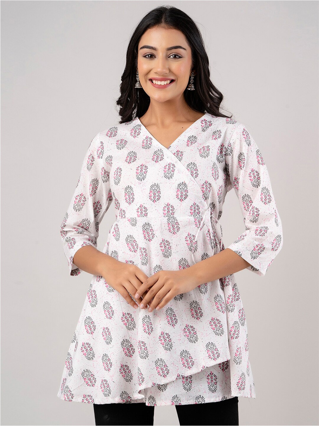 

FERANOID Ethnic Motifs Printed Pure Cotton A Line Kurti, White