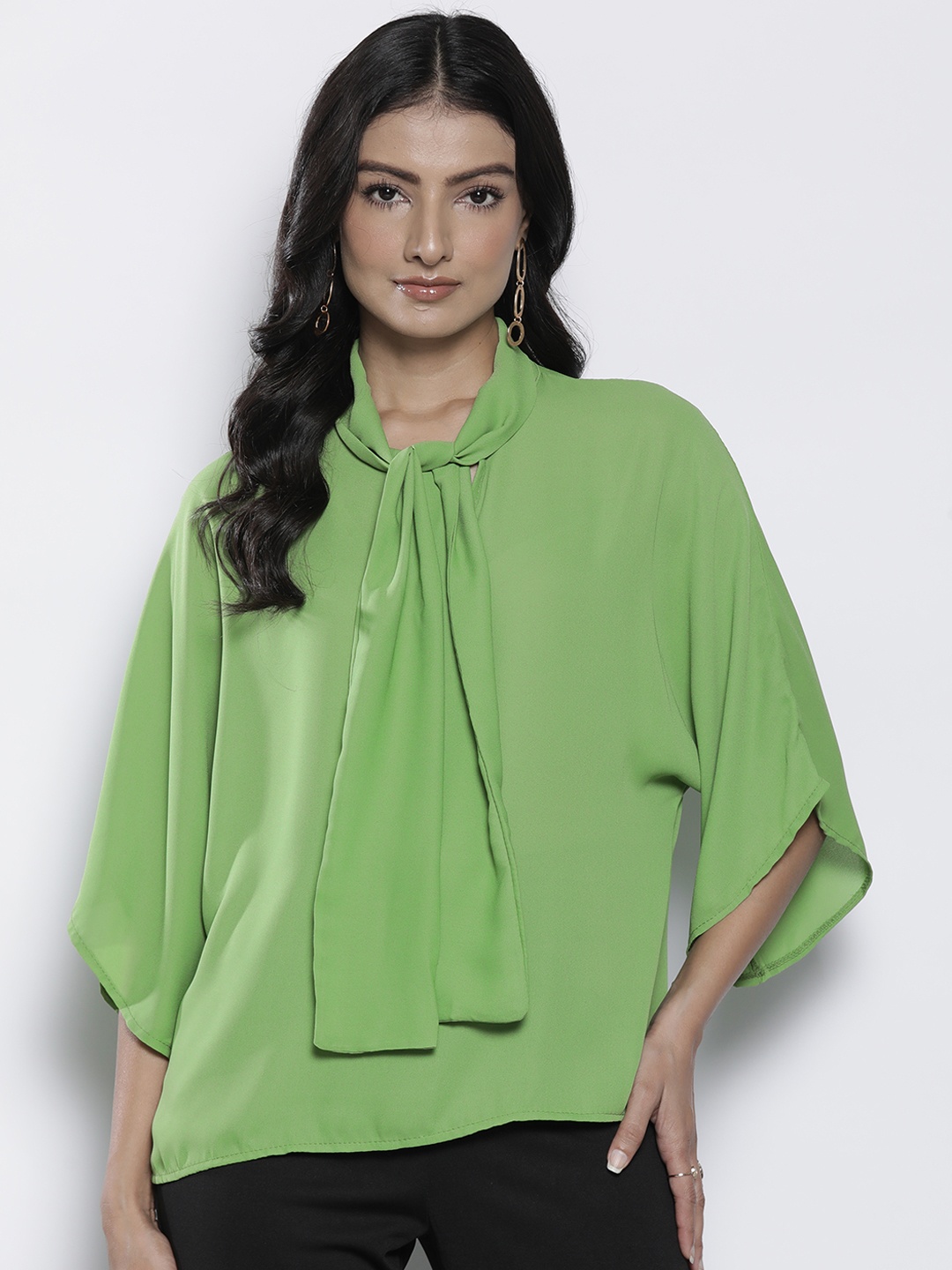 

Boohoo Tie-Up Neck Extended Sleeves Top, Green