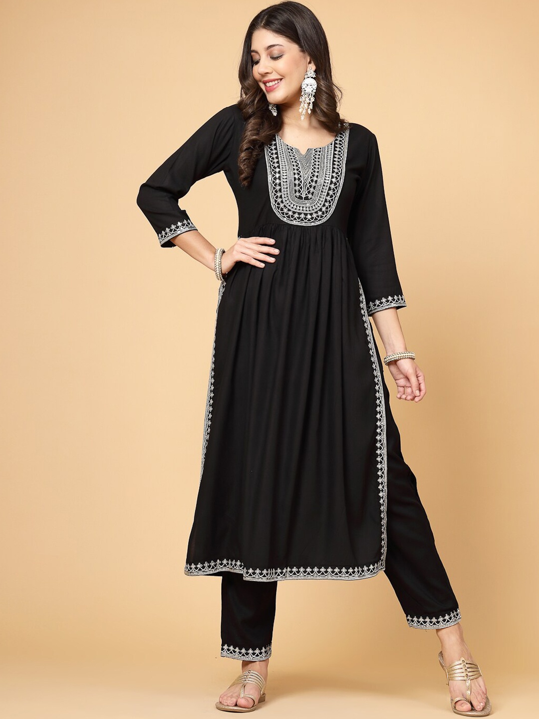 

Pistaa Ethnic Motifs Yoke Design High Slit Thread Work Kurta With Trousers, Black