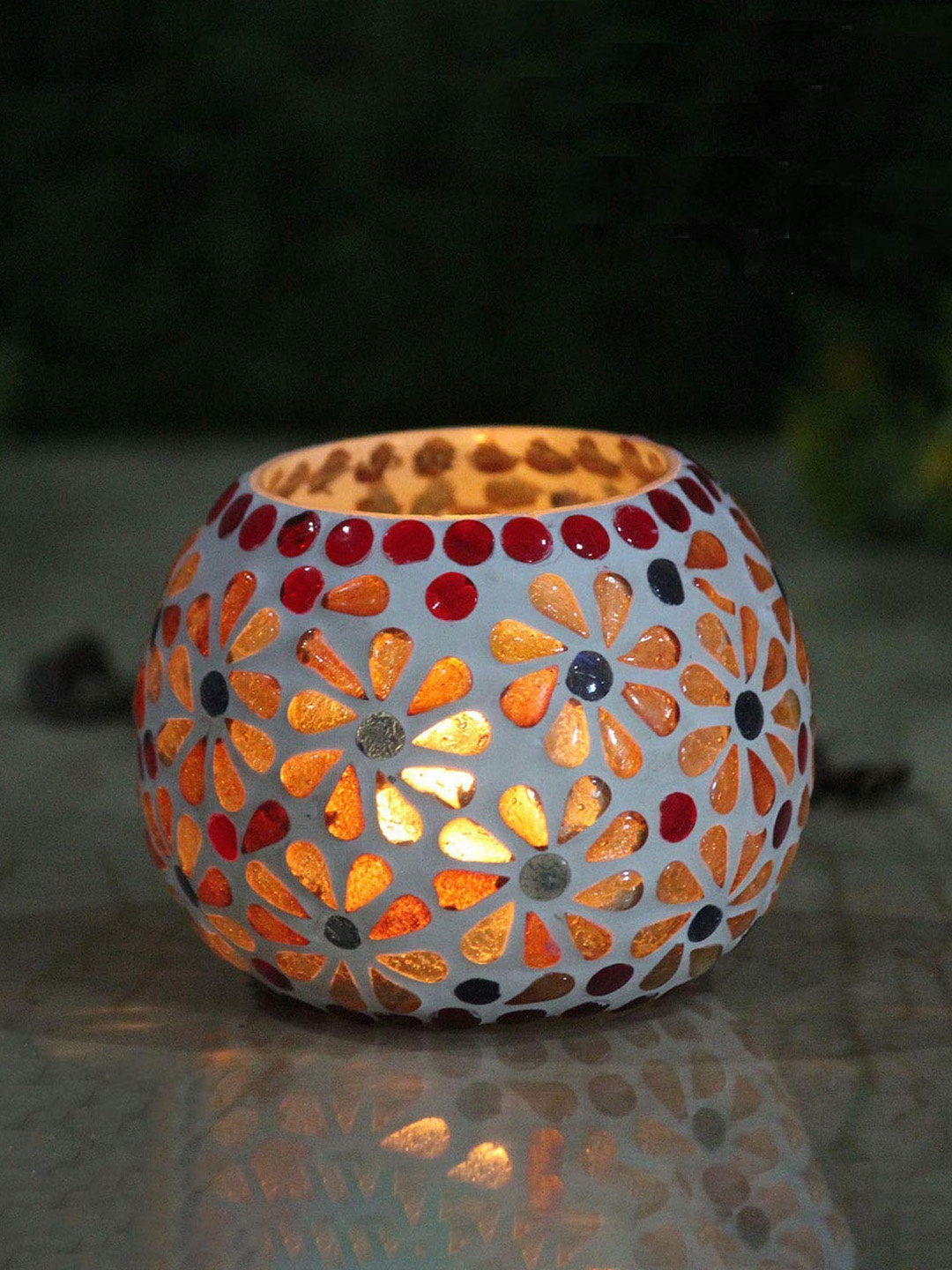 

The Purple Tree White & Blue 2-Pieces Floral Mosaic Glass Candle Holders