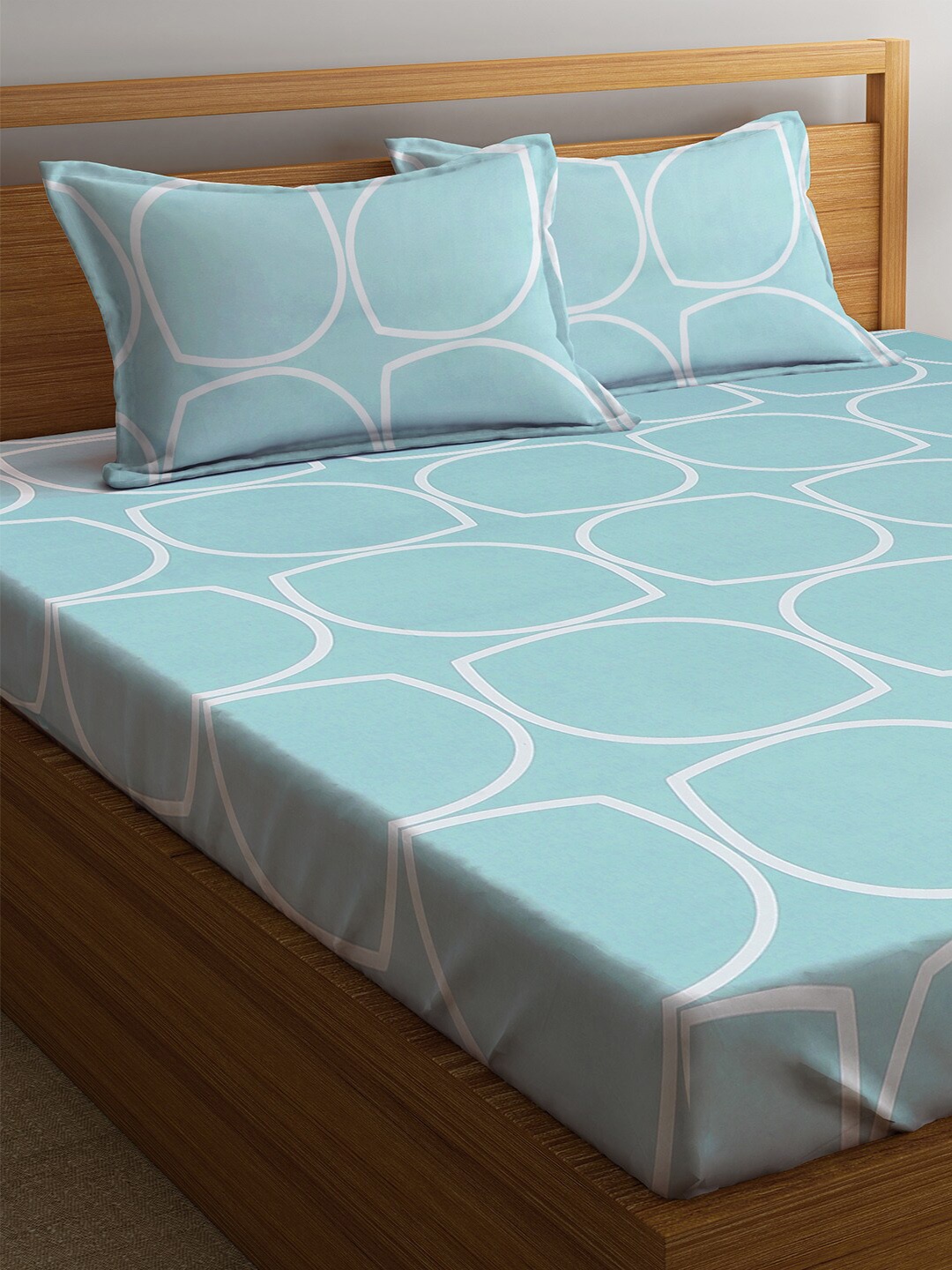 

Home Sizzler Blue & White Printed 210 TC Fitted King Bedsheet with 2 Pillow Covers