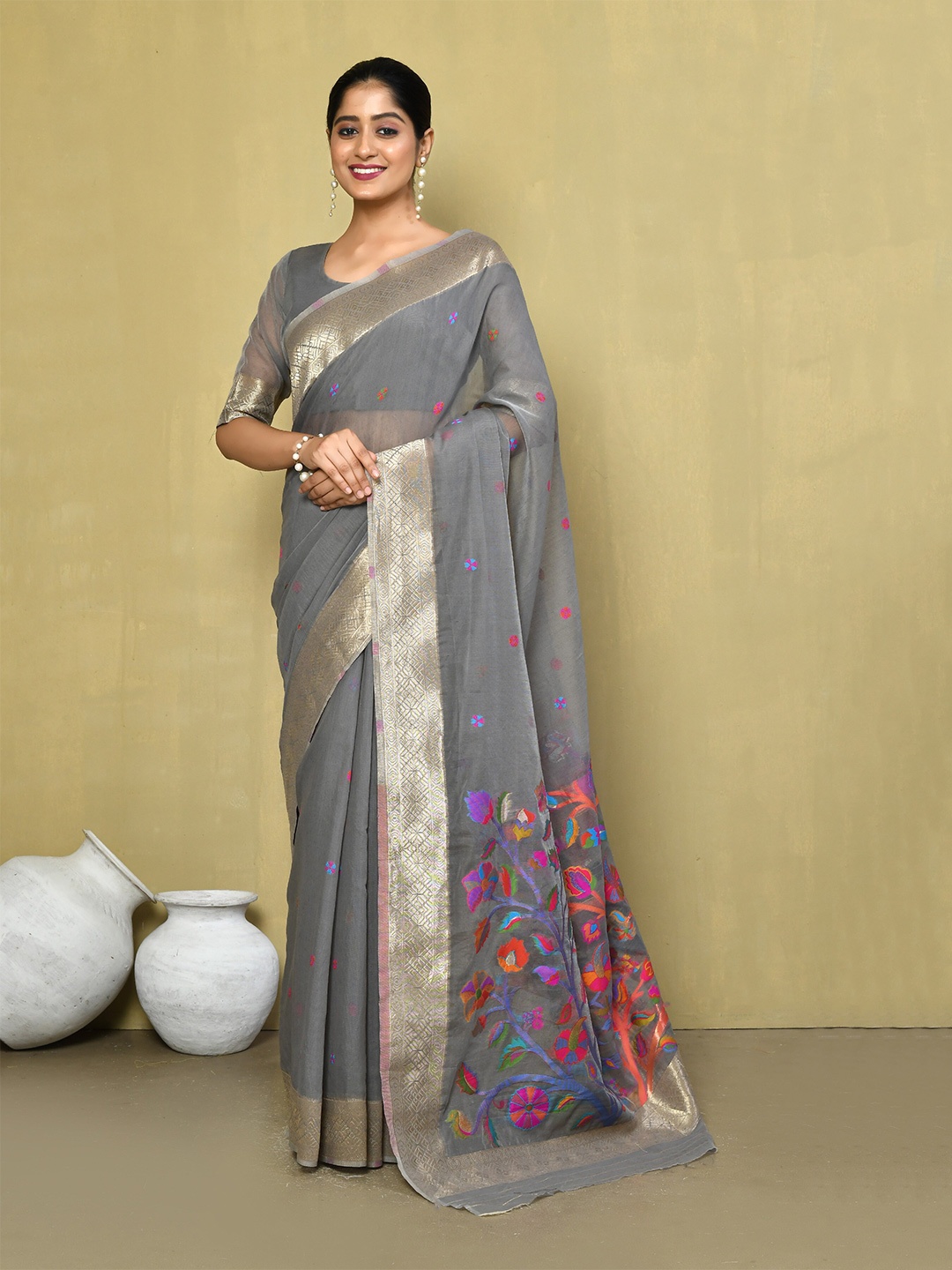 

elora Floral Woven Design Zari Saree, Grey