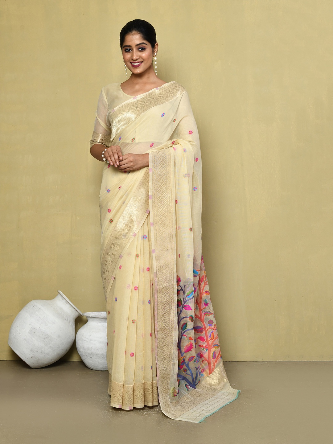 

elora Floral Woven Design Zari Saree, Cream