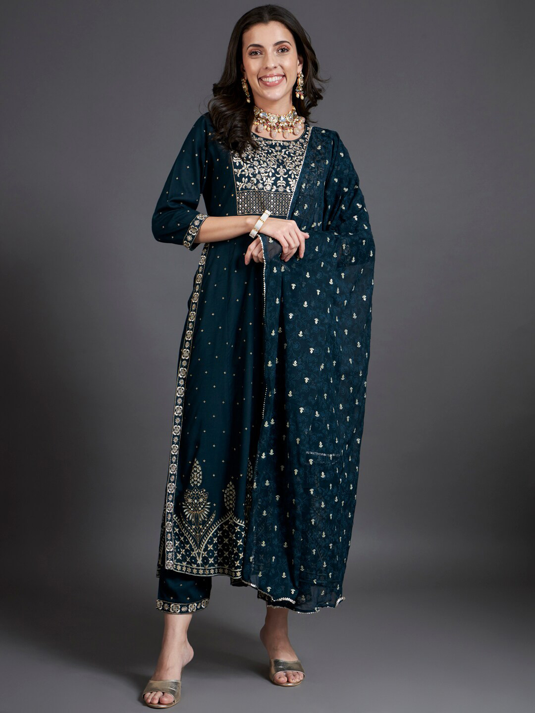 

HEEPOSH Ethnic Motifs Embroidered Regular Sequinned Kurta With Trousers & Dupatta, Navy blue