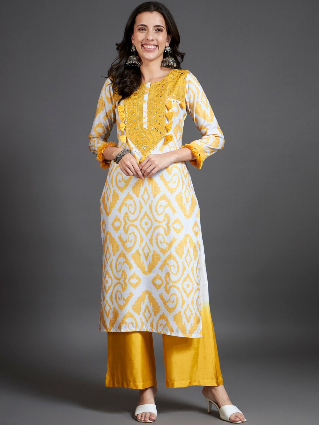

HEEPOSH Ethnic Motifs Embroidered Regular Thread Work Kurta With Palazzos, Cream