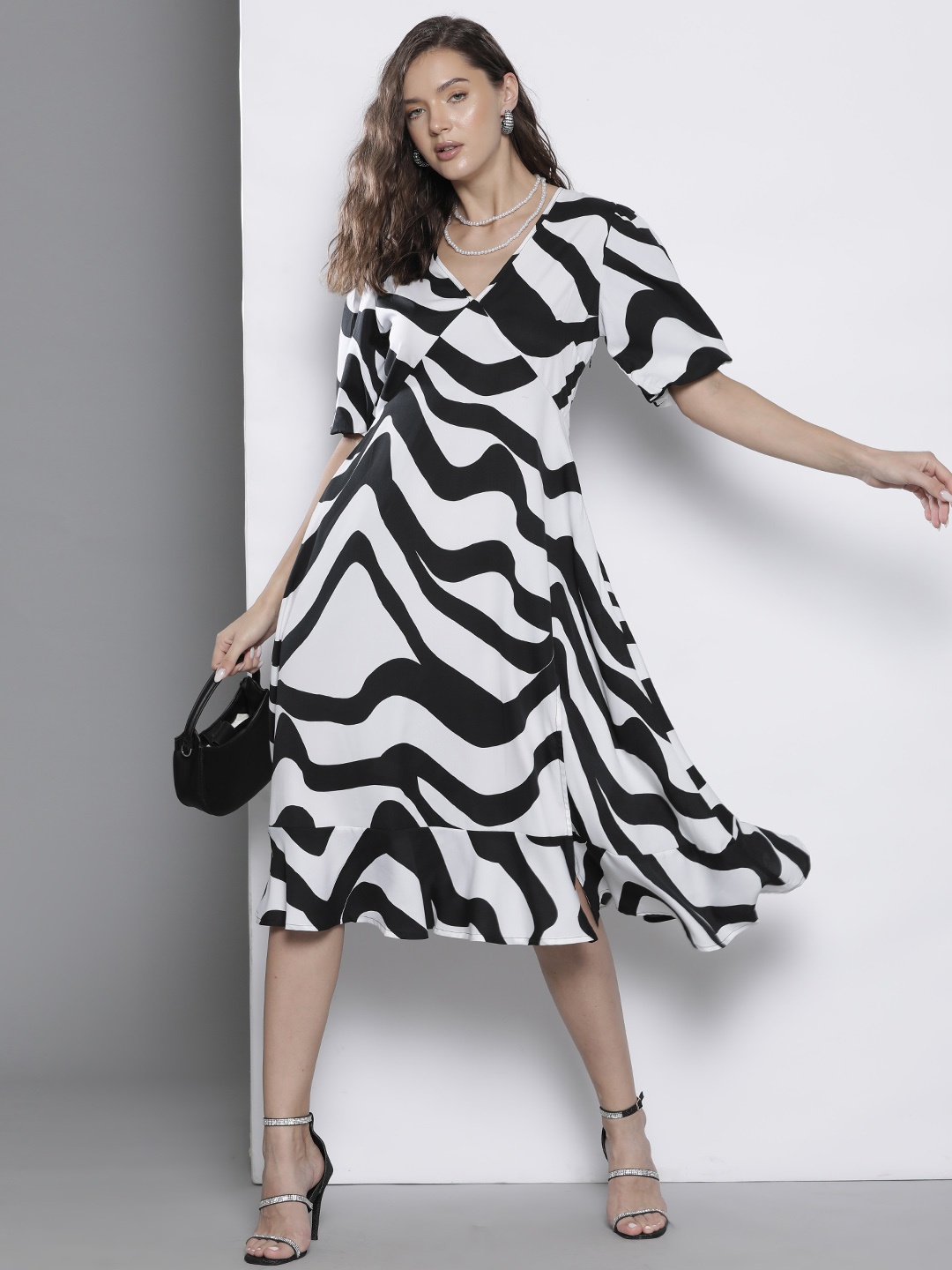 

Boohoo Printed Puff Sleeve A-Line Midi Dress, White