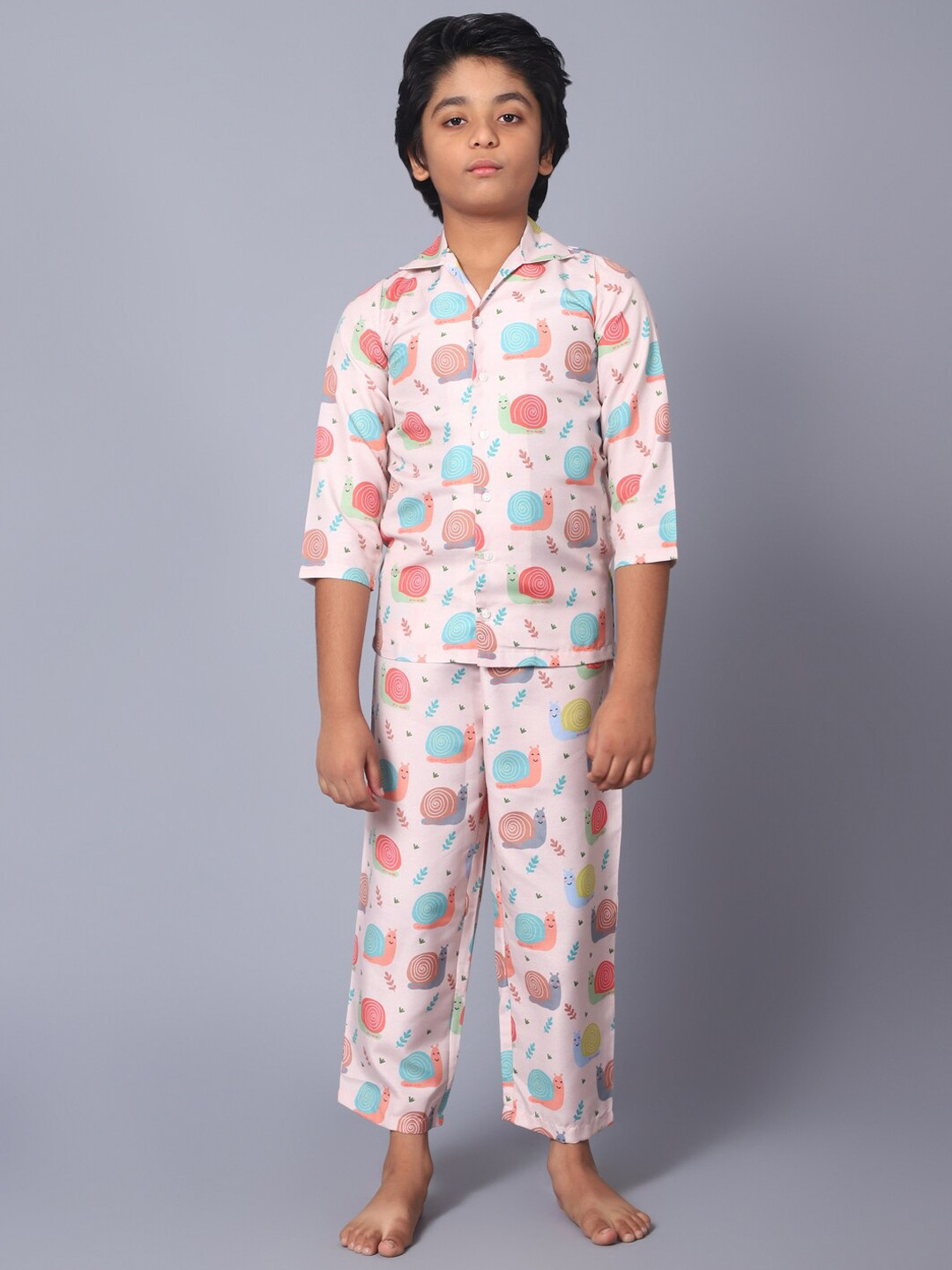 

Kiddiekid Kids Conversational Printed Shirt Collar Pure Cotton T-Shirt and Pyjamas, White