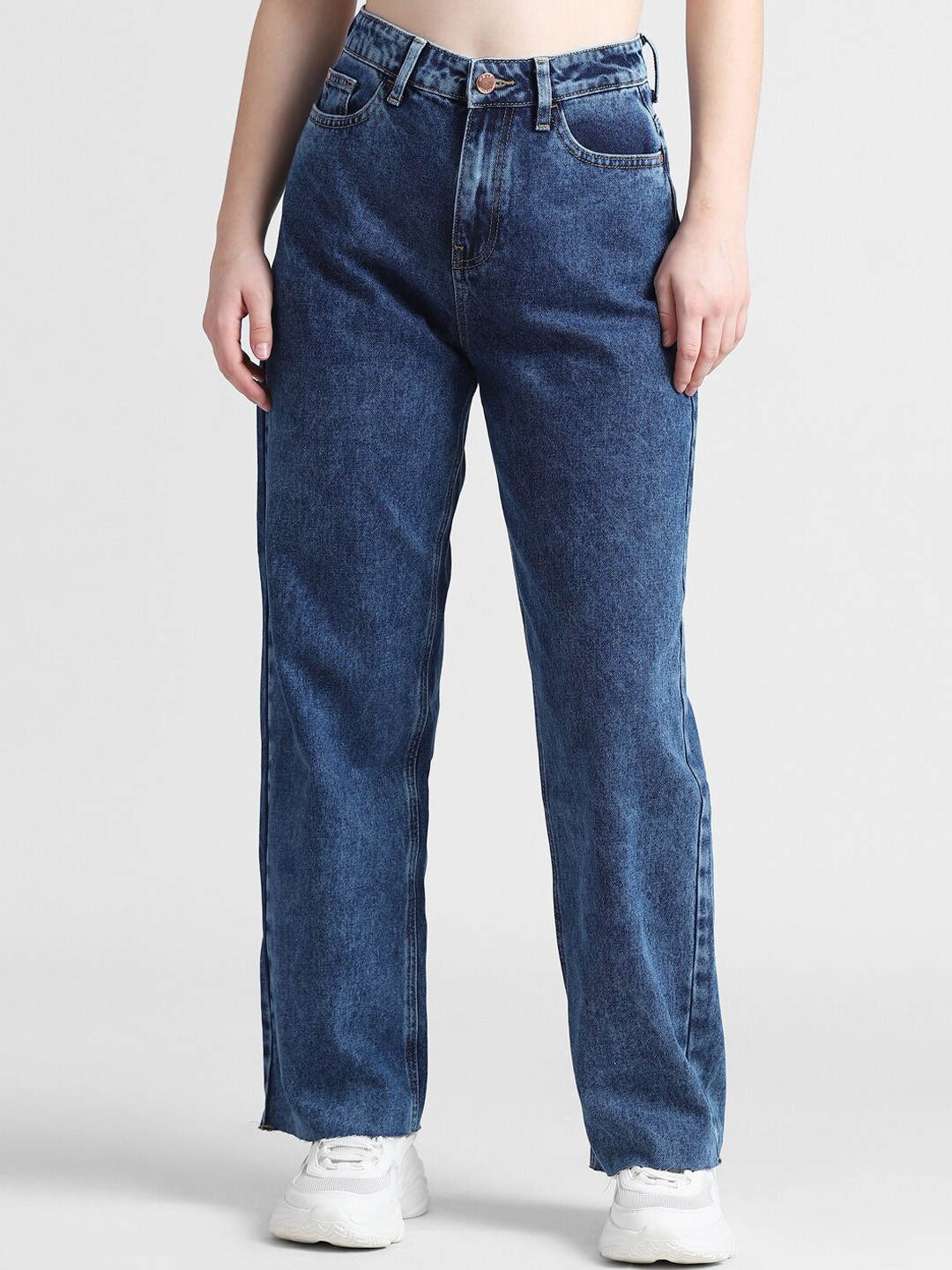 

ONLY Women Mom Fit High-Rise Clean Look Light Fade Pure Cotton Jeans, Blue