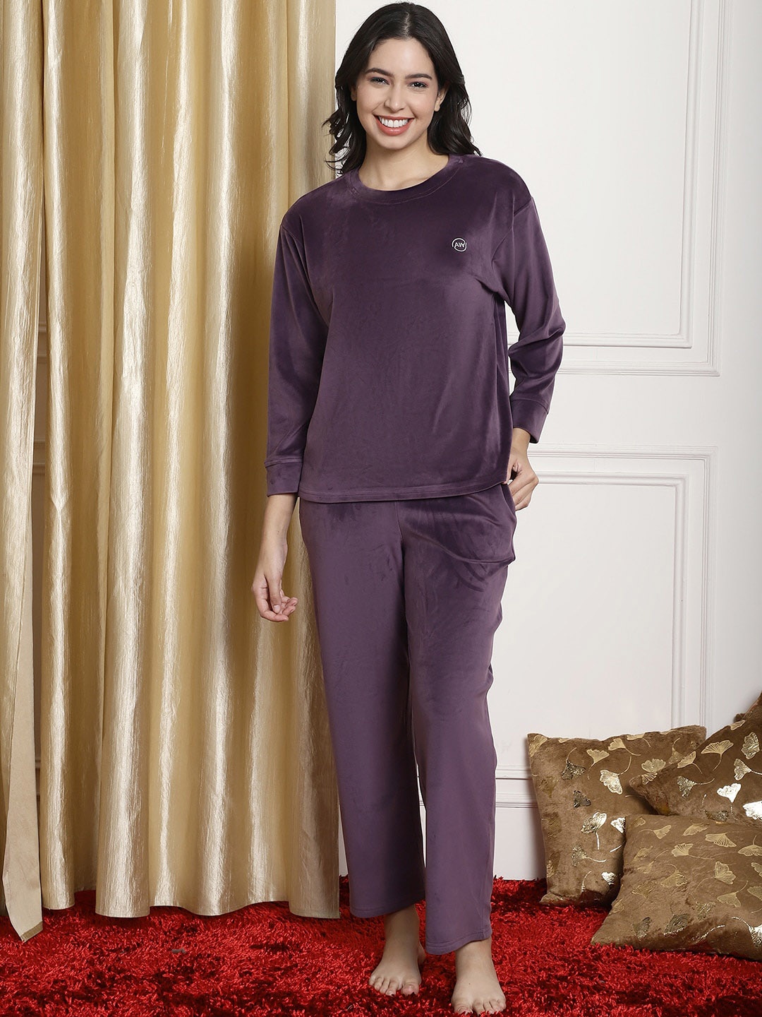 

Aerowarm Round Neck Long Sleeves Velvet T-shirt With Pyjamas, Purple