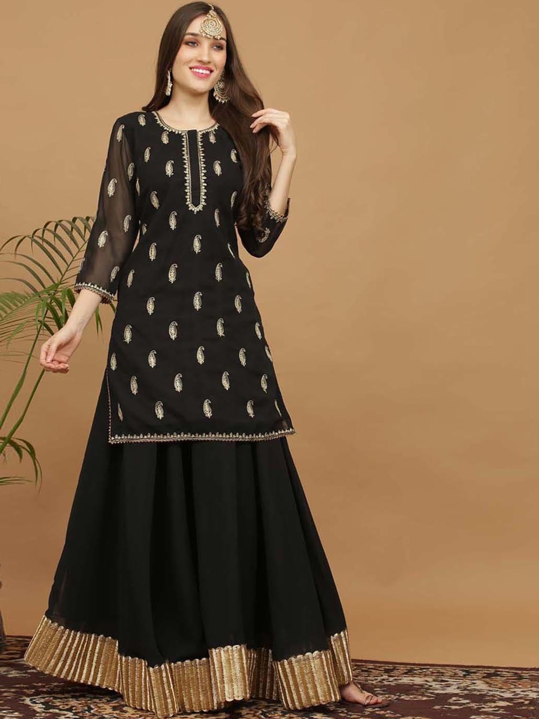 

KAANCHIE NANGGIA Ethnic Motifs Embroidered Thread Work Kurta With Skirt, Black