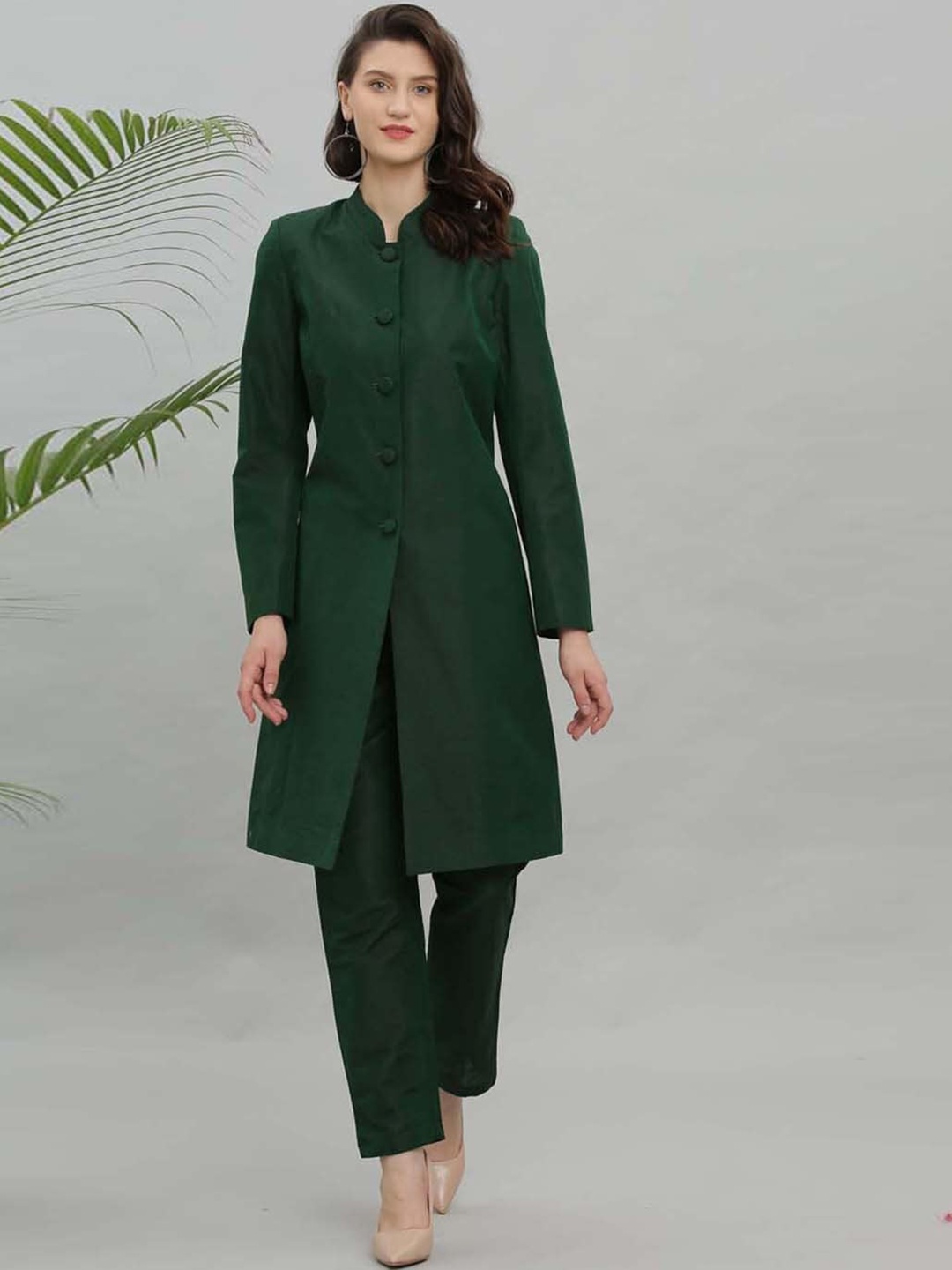 

KAANCHIE NANGGIA Mandarin Collar Pure Silk Regular Kurta with Trousers, Green