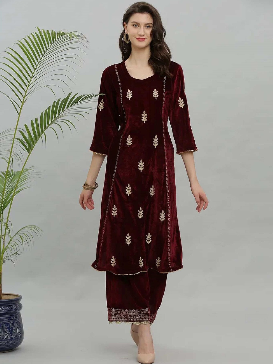 

KAANCHIE NANGGIA Ethnic Motifs Embroidered Thread Work Velvet Kurta With Palazzos, Maroon