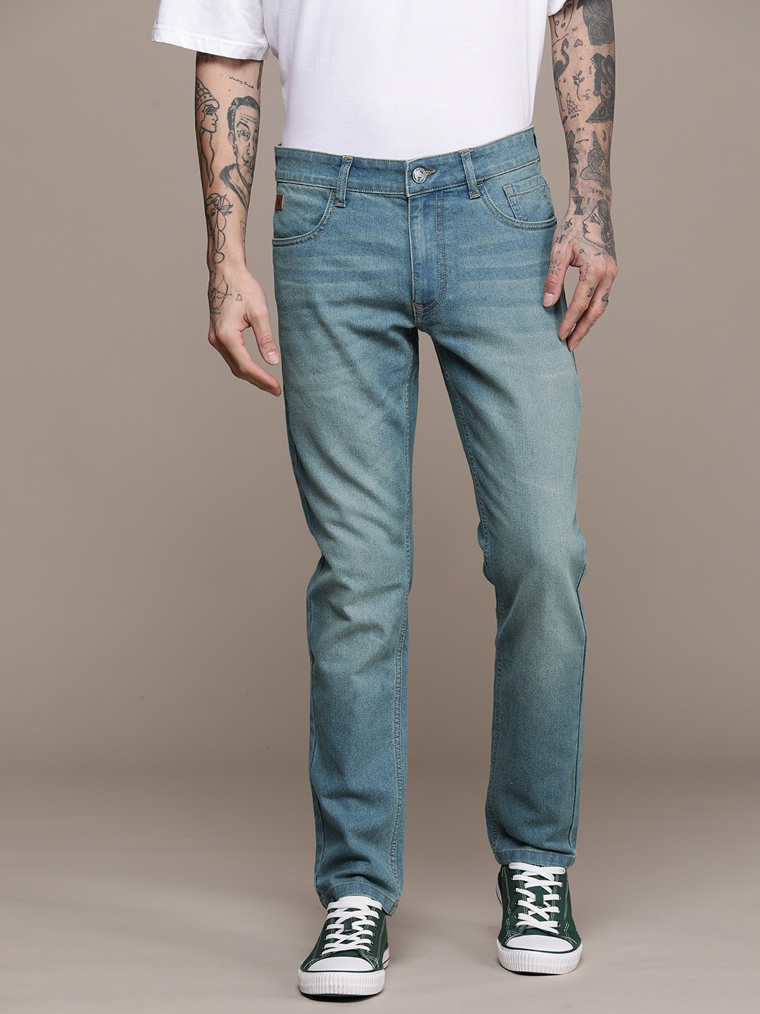 

WROGN Men Slim Fit Light Fade Stretchable Jeans, Blue