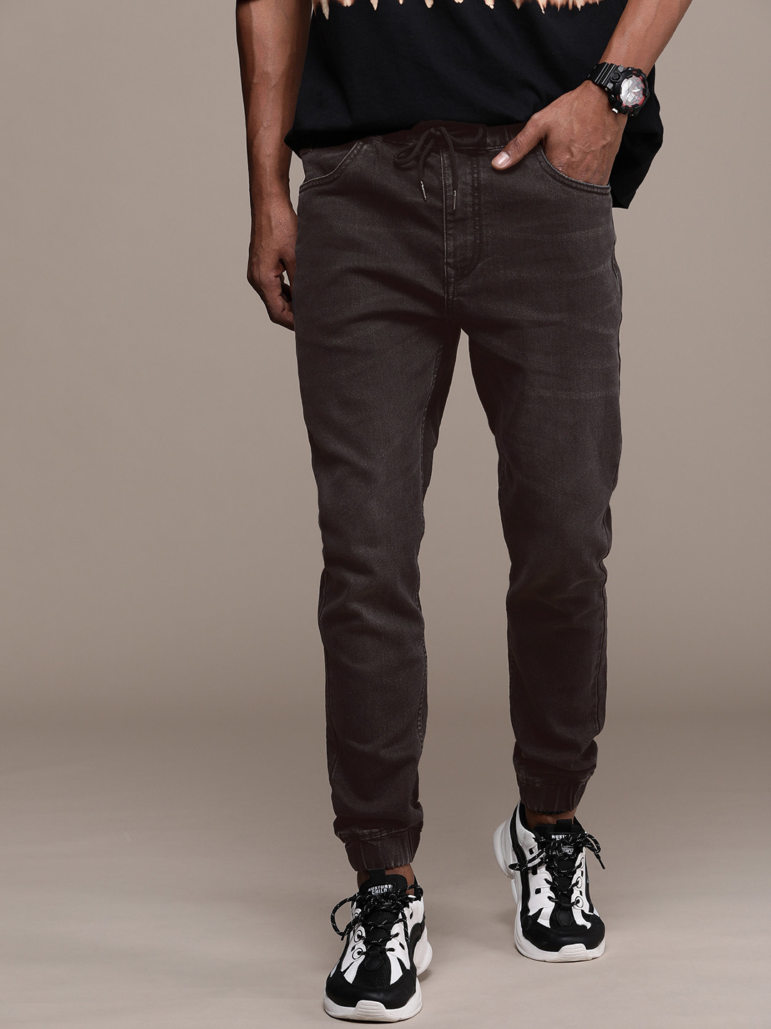 

WROGN Men Jogger Light Fade Stretchable Jeans, Black