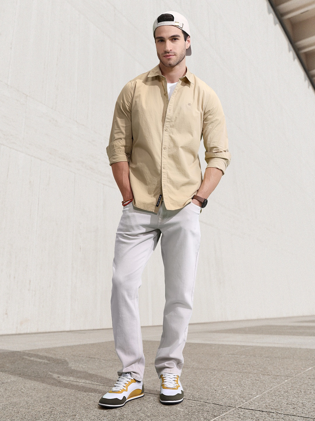 

WROGN Slim Fit Self Design Pure Cotton Casual Shirt, Beige