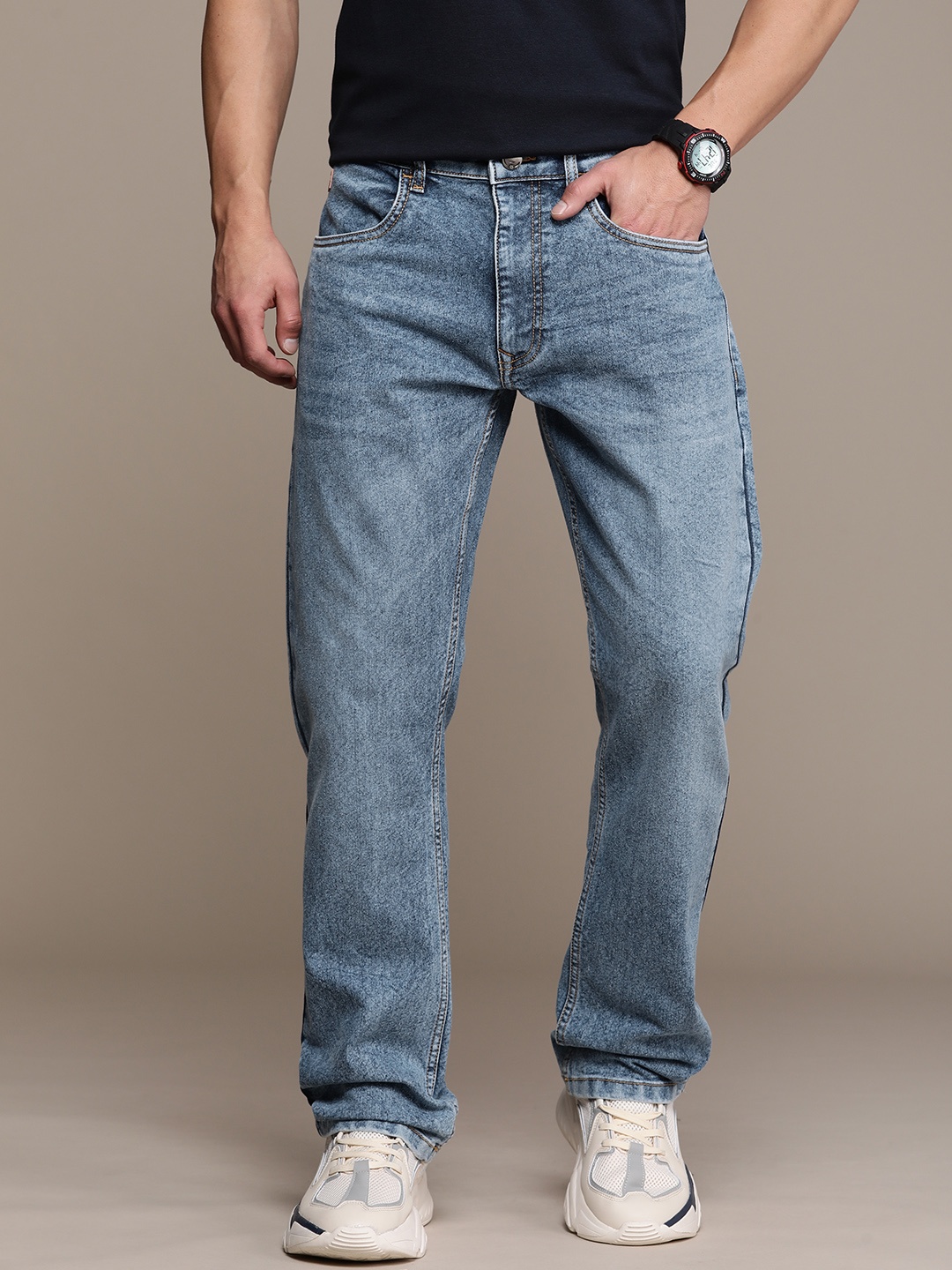 

WROGN Men Mid-Rise Anti Fit Heavy Fade Stretchable Jeans, Blue
