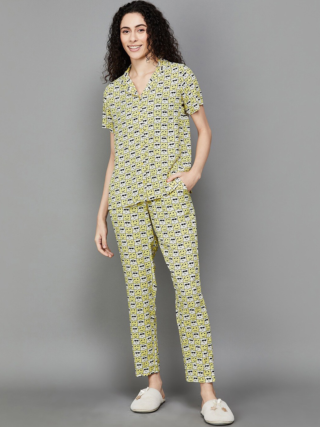 

Ginger by Lifestyle Graphic Printed Lapel Collar Night suit, Cream
