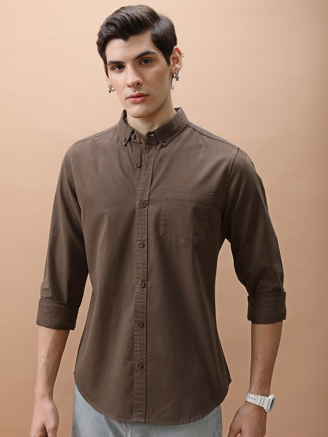 

HIGHLANDER Button Down Collar Slim Fit Opaque Cotton Casual Shirt, Brown
