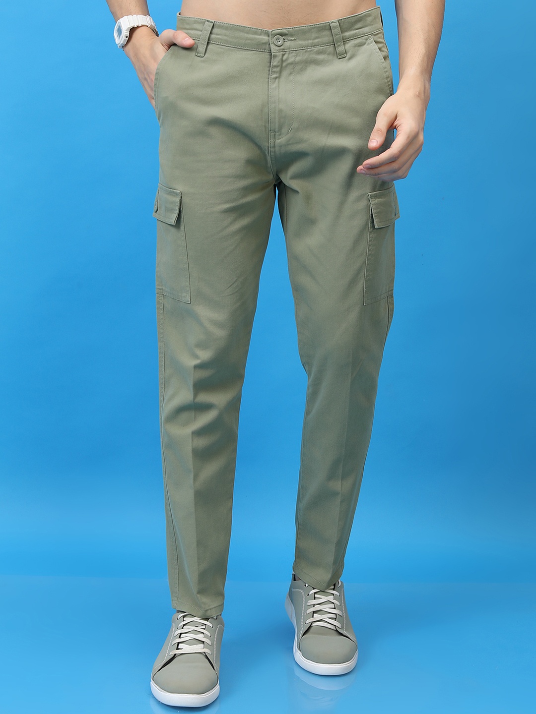 

HIGHLANDER Men Tapered Fit Solid Mid-Rise Plain Cotton Cargos, Olive