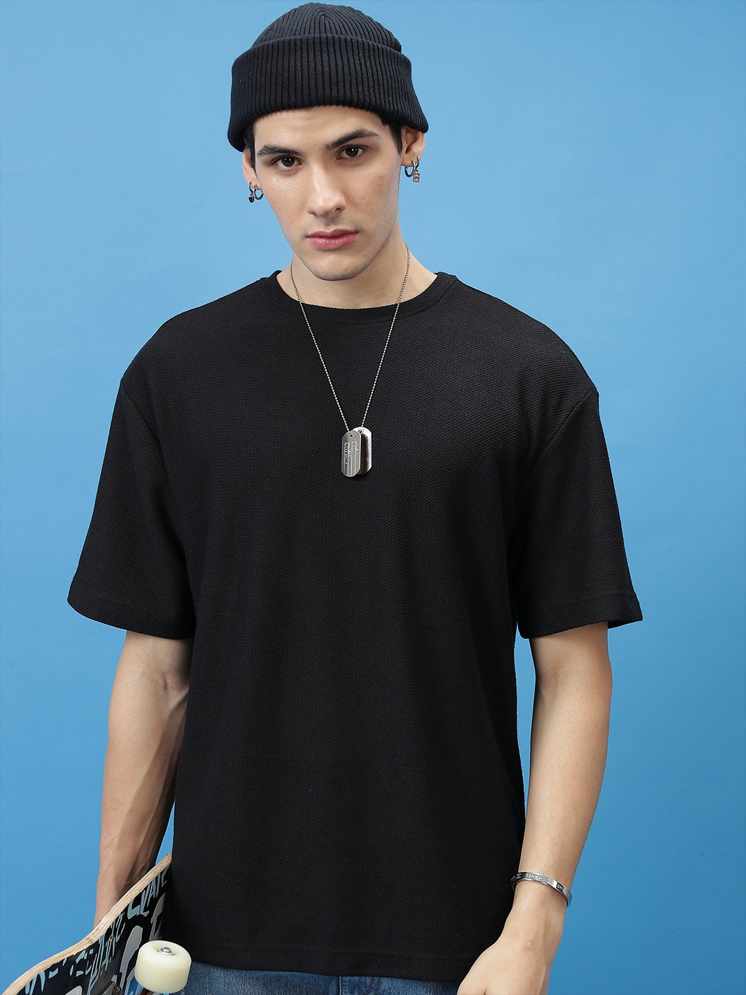 

HIGHLANDER Drop-Shoulder Sleeves Oversized Popcorn structured T-shirt, Black