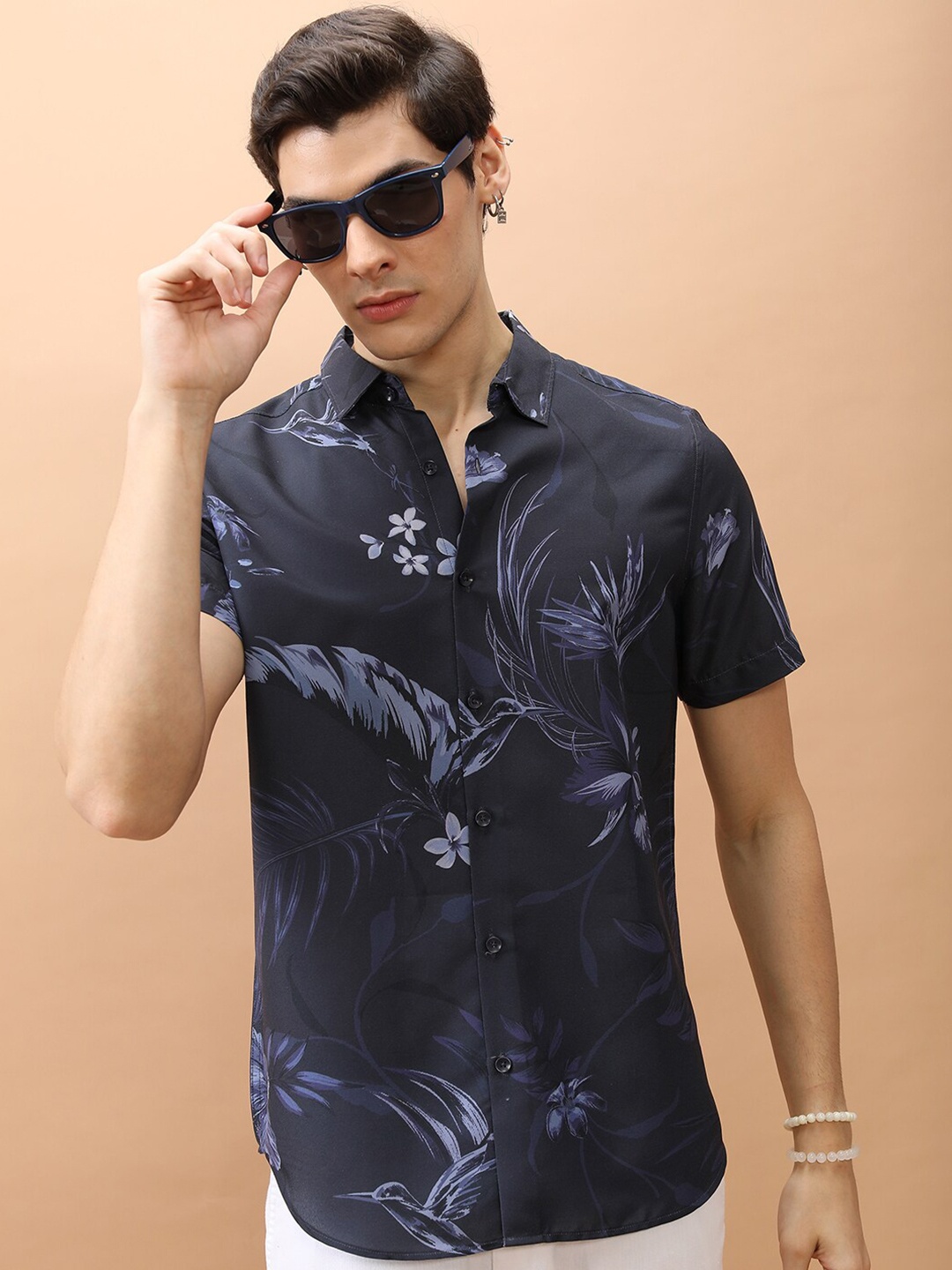 

HIGHLANDER Floral Printed Slim Fit Casual Shirt, Black