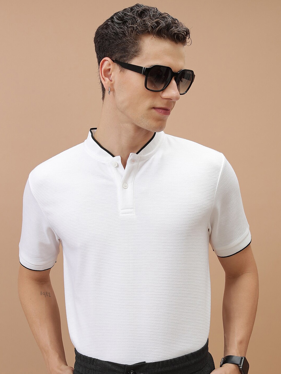 

KETCH Henley Neck Relaxed Fit Popcorn Structured T-shirt, White