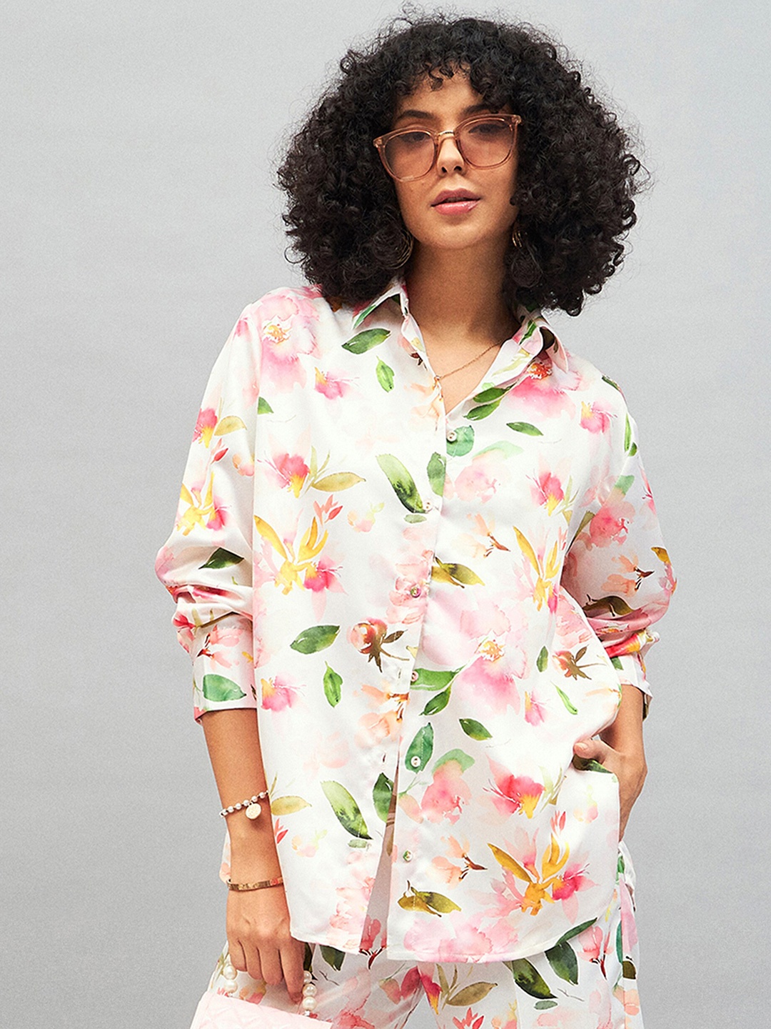 

SASSAFRAS White Floral Printed Oversized Casual Shirt