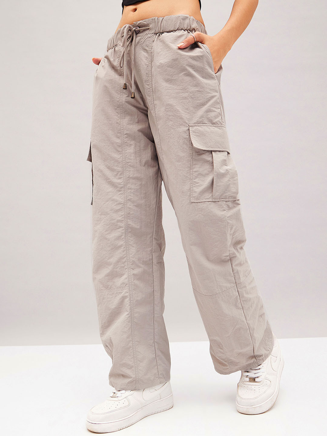 

SASSAFRAS Women Straight Fit Travel Features Parachute Cargos Trousers, Grey